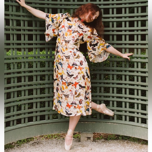 Samantha Pleet Dresses & Skirts - Samantha Pleet Butterfly Noble Midi Dress | Sz 6